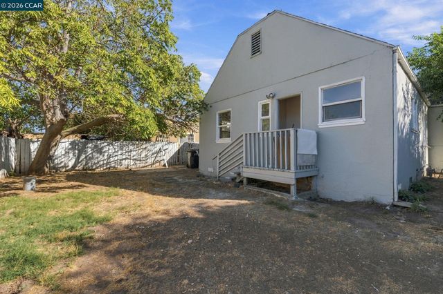70 W Rose Ave, Bay Point, CA 94565