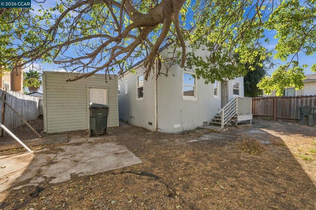 70 W Rose Ave, Bay Point, CA 94565