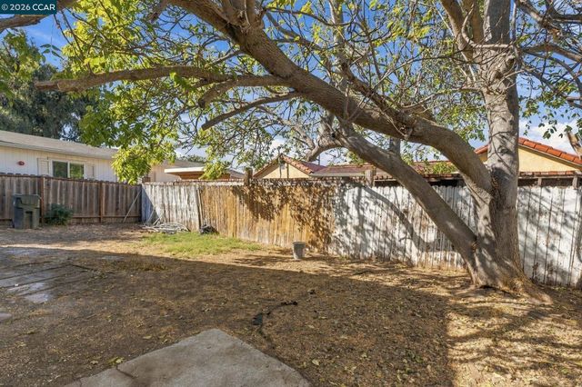 70 W Rose Ave, Bay Point, CA 94565