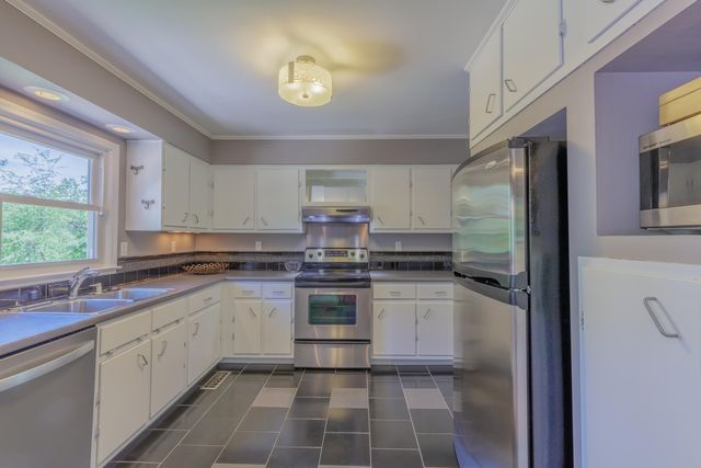 3525 Van Winkle Circle, Chattanooga, TN 37415