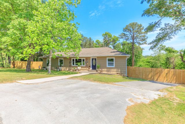 3525 Van Winkle Circle, Chattanooga, TN 37415