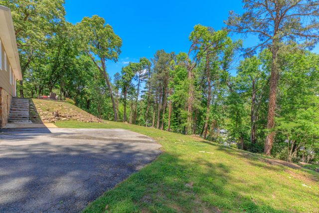3525 Van Winkle Circle, Chattanooga, TN 37415