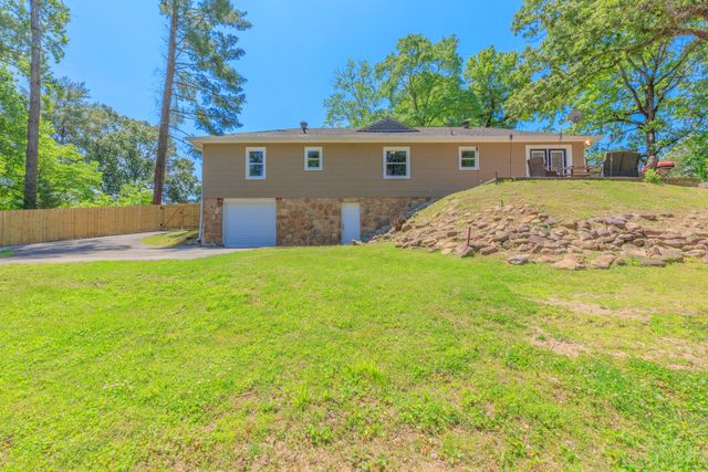 3525 Van Winkle Circle, Chattanooga, TN 37415