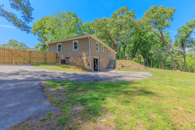 3525 Van Winkle Circle, Chattanooga, TN 37415