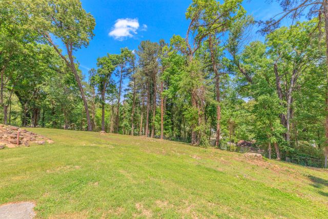 3525 Van Winkle Circle, Chattanooga, TN 37415
