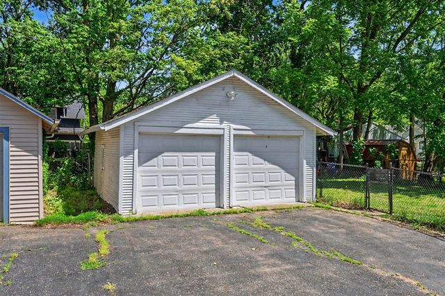 204 Nelson Avenue, Kalamazoo, MI 49006