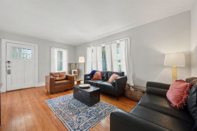 204 Nelson Avenue, Kalamazoo, MI 49006