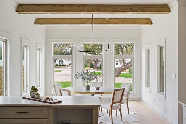 10259 Brangus RD, Driftwood, TX 78619