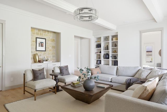 10259 Brangus RD, Driftwood, TX 78619