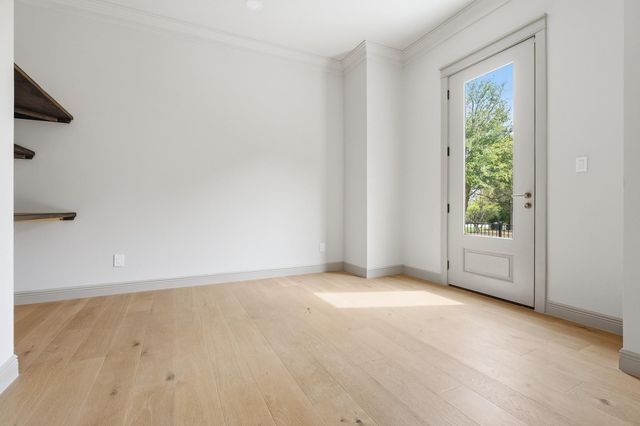 10259 Brangus RD, Driftwood, TX 78619