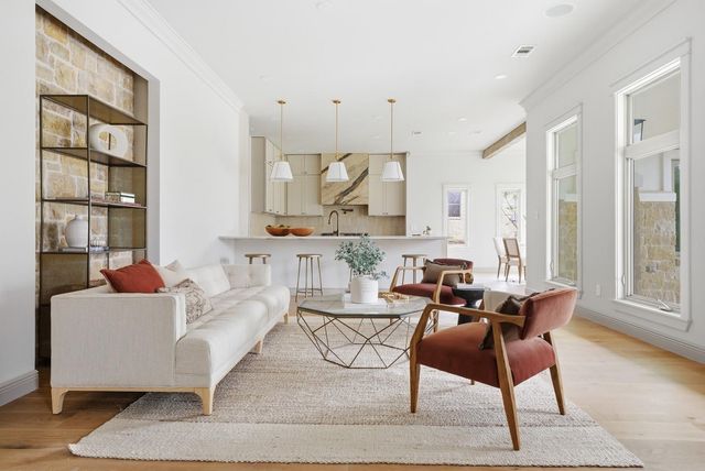 10259 Brangus RD, Driftwood, TX 78619