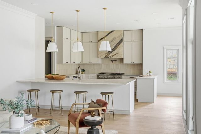 10259 Brangus RD, Driftwood, TX 78619