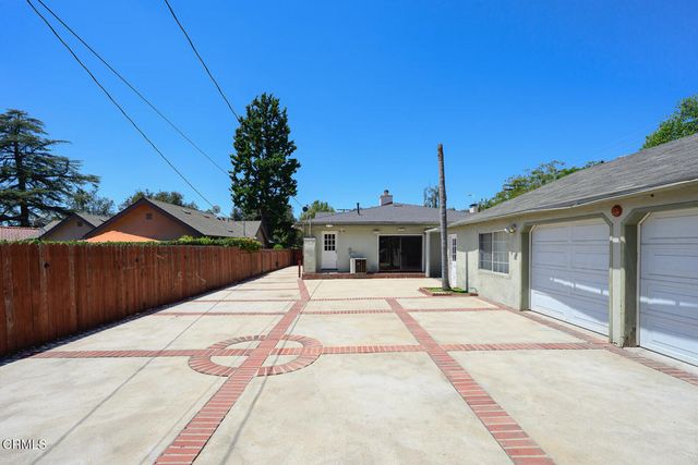 880 N Allen Avenue, Pasadena, CA 91104