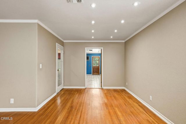 880 N Allen Avenue, Pasadena, CA 91104