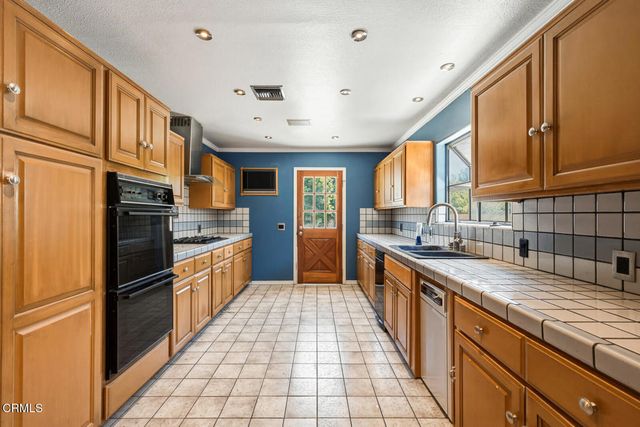 880 N Allen Avenue, Pasadena, CA 91104