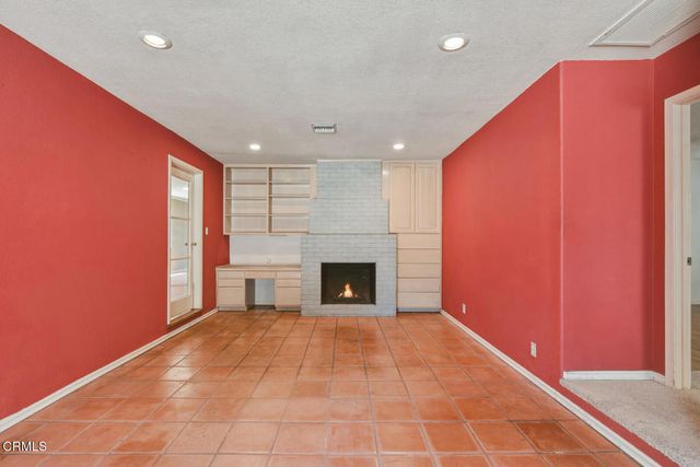 880 N Allen Avenue, Pasadena, CA 91104