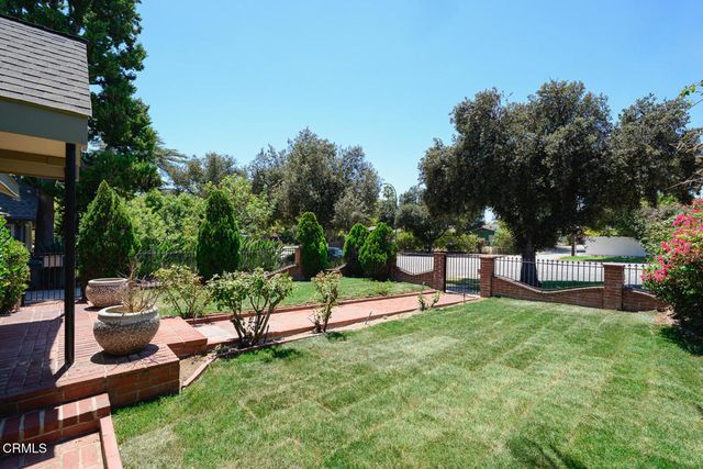 880 N Allen Avenue, Pasadena, CA 91104