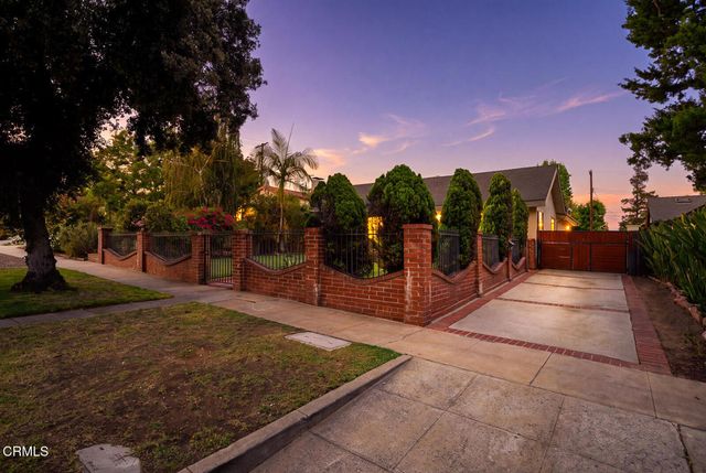 880 N Allen Avenue, Pasadena, CA 91104