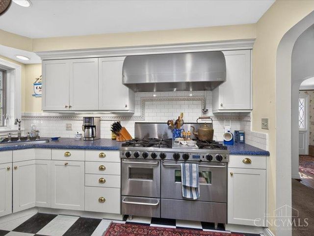 7225 Meadowbrook Drive, Amberley, OH 45237