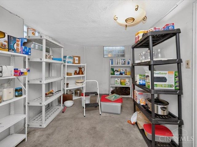 7225 Meadowbrook Drive, Amberley, OH 45237