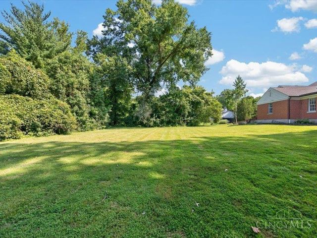 7225 Meadowbrook Drive, Amberley, OH 45237