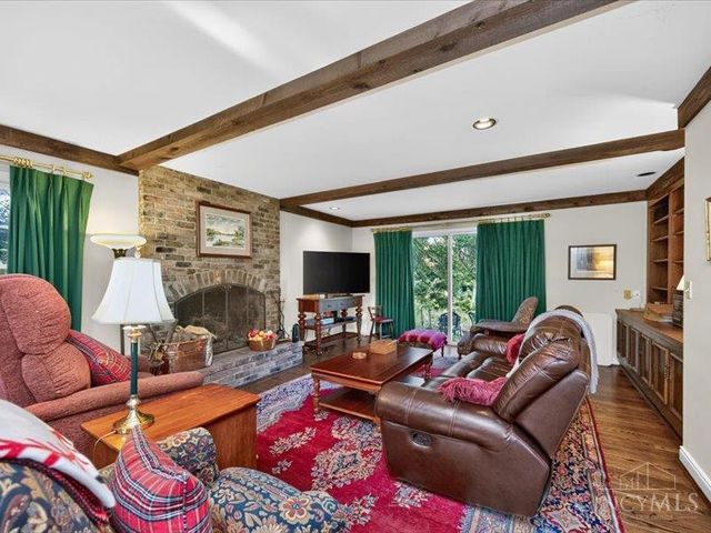 7225 Meadowbrook Drive, Amberley, OH 45237