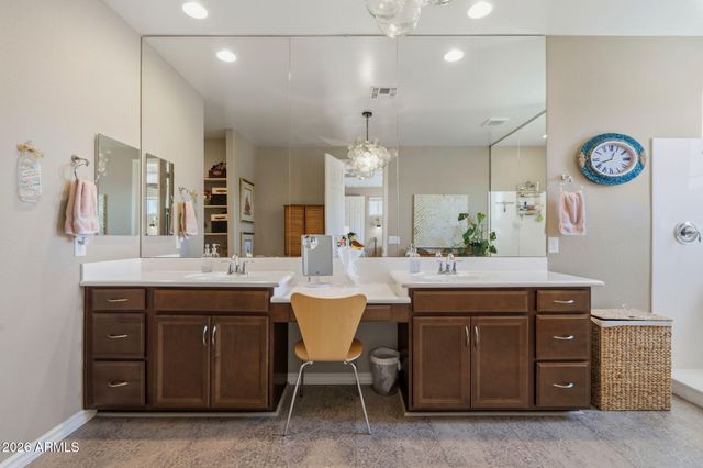 674 W FLINTLOCK Way, Chandler, AZ 85286