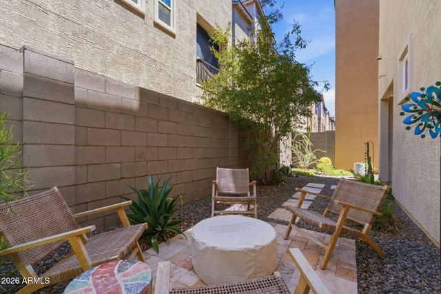 674 W FLINTLOCK Way, Chandler, AZ 85286