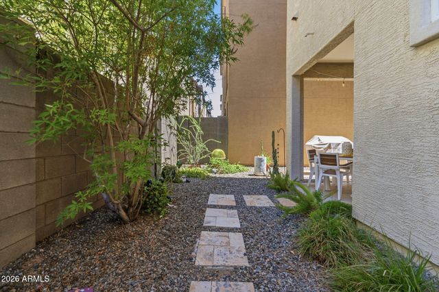 674 W FLINTLOCK Way, Chandler, AZ 85286
