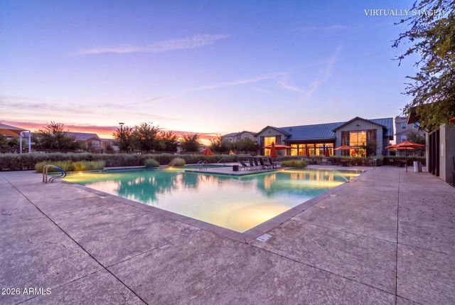 674 W FLINTLOCK Way, Chandler, AZ 85286