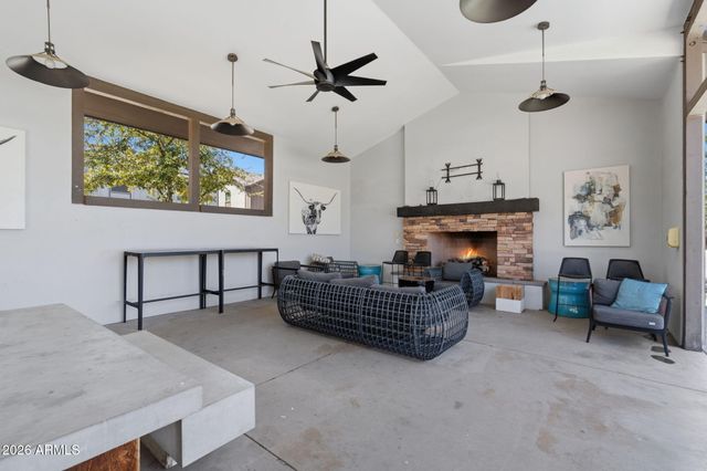 674 W FLINTLOCK Way, Chandler, AZ 85286