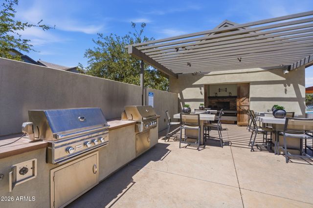 674 W FLINTLOCK Way, Chandler, AZ 85286