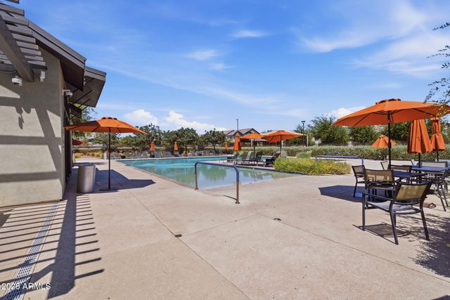 674 W FLINTLOCK Way, Chandler, AZ 85286
