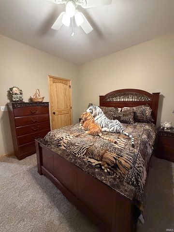 724 W Aspen Drive, Haubstadt, IN 47639