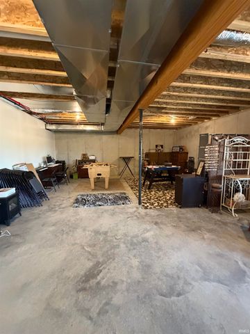 724 W Aspen Drive, Haubstadt, IN 47639
