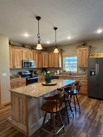 724 W Aspen Drive, Haubstadt, IN 47639
