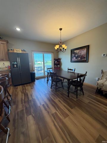 724 W Aspen Drive, Haubstadt, IN 47639