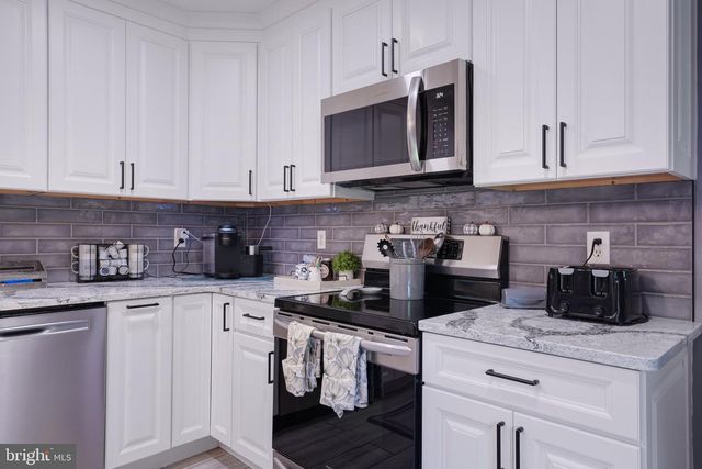 152 CEDARBROOK RD, Sicklerville, NJ 08081