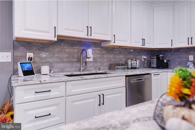 152 CEDARBROOK RD, Sicklerville, NJ 08081