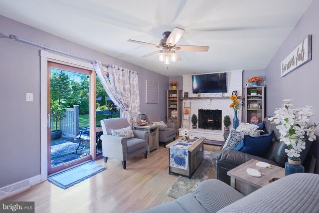 152 CEDARBROOK RD, Sicklerville, NJ 08081