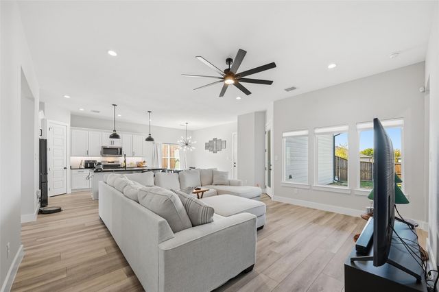 7733 Indian Ridge Trail, Dallas, TX 75232