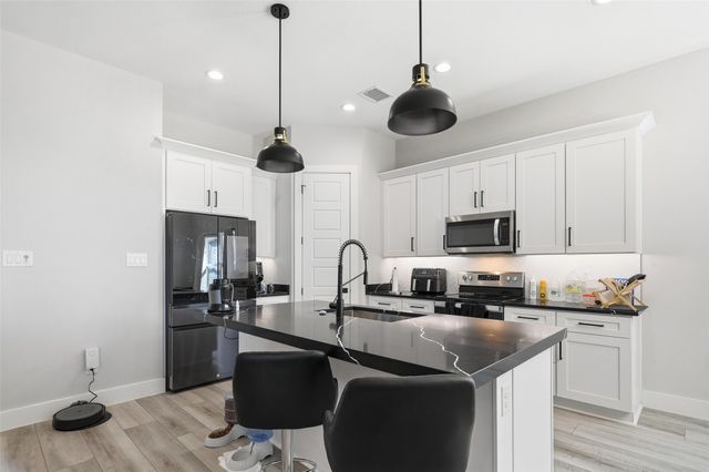 7733 Indian Ridge Trail, Dallas, TX 75232