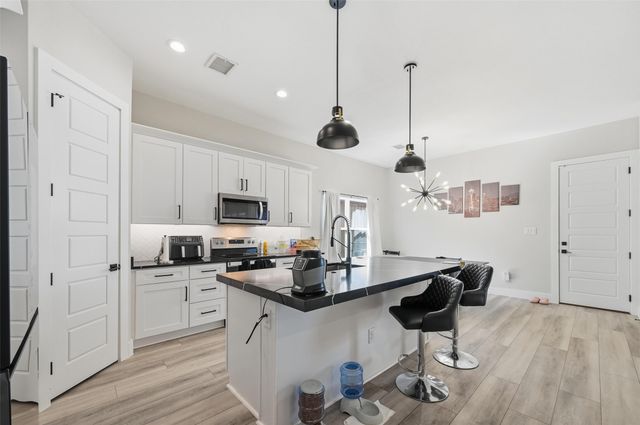 7733 Indian Ridge Trail, Dallas, TX 75232