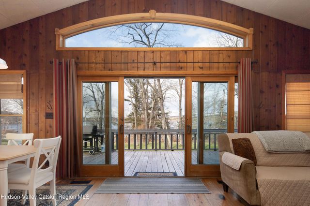 5 Adams Drive, Hillsdale, NY 12529