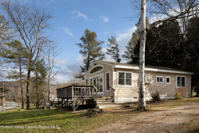 5 Adams Drive, Hillsdale, NY 12529