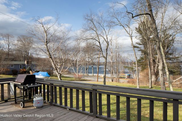 5 Adams Drive, Hillsdale, NY 12529