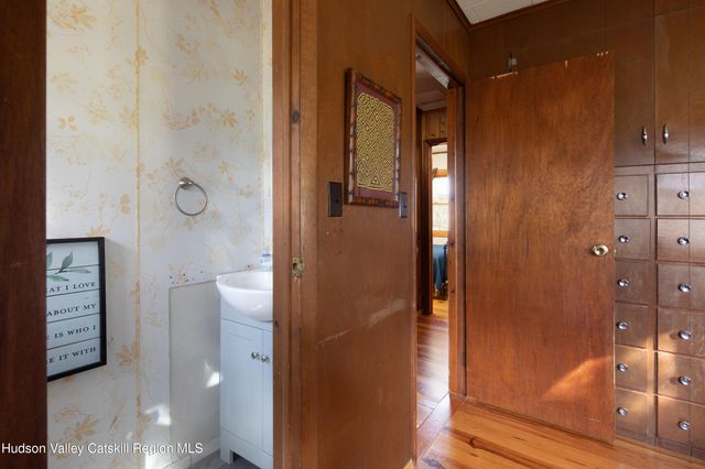 5 Adams Drive, Hillsdale, NY 12529