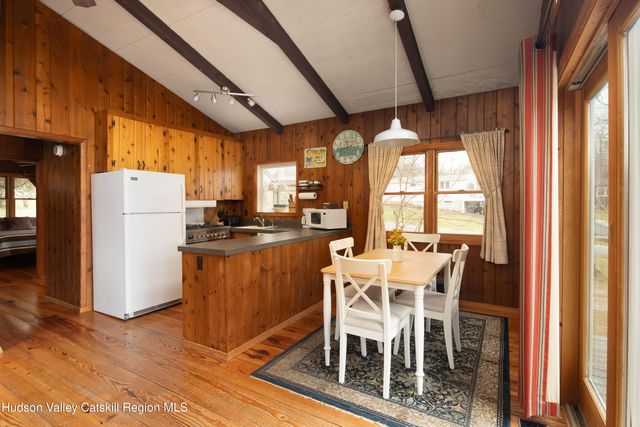 5 Adams Drive, Hillsdale, NY 12529