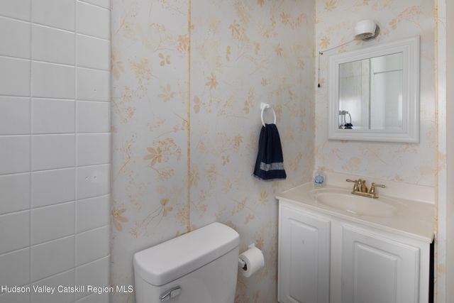 5 Adams Drive, Hillsdale, NY 12529