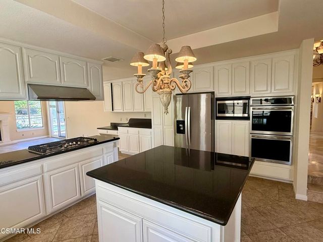1922 Golden Sky Circle, Westlake Village, CA 91362